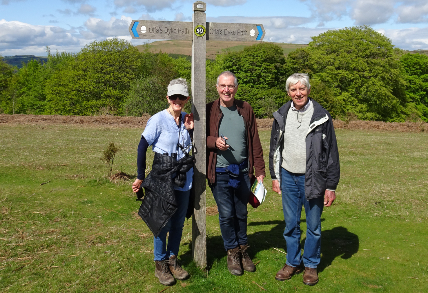 images22/22kington/visitors1.jpg